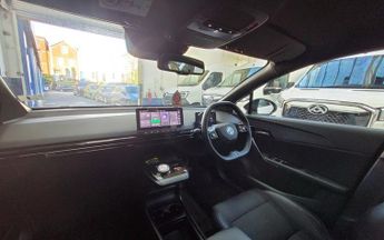 MG Mg4 64kWh Trophy Long Range Hatchback 5dr Electric Auto (203 ps)