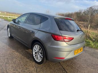 SEAT LEON 1.6 TDI SE Dynamic Technology Hatchback 5dr Diesel DSG Euro 6 (s