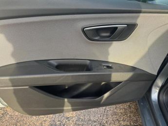 SEAT LEON 1.6 TDI SE Dynamic Technology Hatchback 5dr Diesel DSG Euro 6 (s