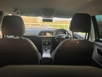 SEAT LEON 1.6 TDI SE Dynamic Technology Hatchback 5dr Diesel DSG Euro 6 (s