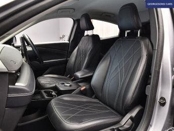 FORD MUSTANG MACH-E Standard Range 70kWh SUV 5dr Electric Automatic (269 ps)