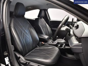 FORD MUSTANG MACH-E Standard Range 70kWh SUV 5dr Electric Automatic (269 ps)