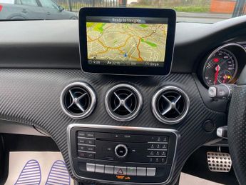 MERCEDES-BENZ A-CLASS 2.1 A200d AMG Line Hatchback 5dr Diesel 7G-DCT Euro 6 (s/s) (136