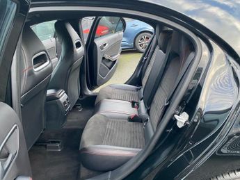 MERCEDES-BENZ A-CLASS 2.1 A200d AMG Line Hatchback 5dr Diesel 7G-DCT Euro 6 (s/s) (136