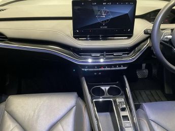 SKODA ENYAQ 62kWh 60 SUV 5dr Electric Auto (DC120kW) (179 ps)