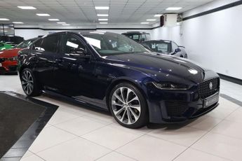 Jaguar XE 2.0 D200 MHEV R-Dynamic SE Black Saloon 4dr Diesel Auto Euro 6 (