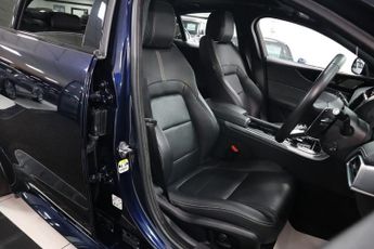 JAGUAR XE 2.0 D200 MHEV R-Dynamic SE Black Saloon 4dr Diesel Auto Euro 6 (