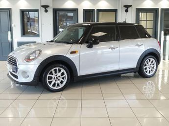 MINI HATCH 1.5 Cooper Hatchback 5dr Petrol Auto Euro 6 (s/s) (136 ps)