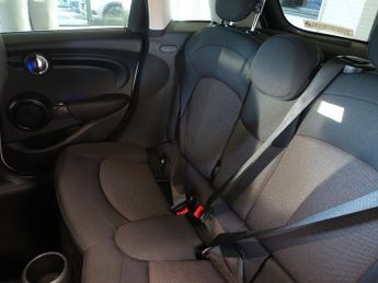 MINI HATCH 1.5 Cooper Hatchback 5dr Petrol Auto Euro 6 (s/s) (136 ps)