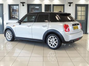MINI HATCH 1.5 Cooper Hatchback 5dr Petrol Auto Euro 6 (s/s) (136 ps)