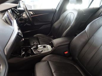 BMW 1 SERIES 1.5 118i M Sport (LCP) Hatchback 5dr Petrol DCT Euro 6 (s/s) (13