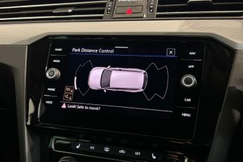 VOLKSWAGEN PASSAT 1.5 TSI EVO SEL Estate 5dr Petrol DSG Euro 6 (s/s) (150 ps) Fron