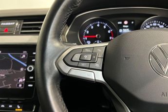 VOLKSWAGEN PASSAT 1.5 TSI EVO SEL Estate 5dr Petrol DSG Euro 6 (s/s) (150 ps) Fron