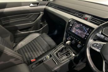 VOLKSWAGEN PASSAT 1.5 TSI EVO SEL Estate 5dr Petrol DSG Euro 6 (s/s) (150 ps) Fron