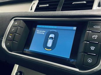 LAND ROVER RANGE ROVER EVOQUE 2.0 TD4 SE Tech SUV 5dr Diesel Auto 4WD Euro 6 (s/s) (180 ps)