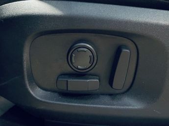 LAND ROVER RANGE ROVER EVOQUE 2.0 TD4 SE Tech SUV 5dr Diesel Auto 4WD Euro 6 (s/s) (180 ps)