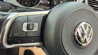 VOLKSWAGEN GOLF AUTOMATIC 2.0 TDI R-Line Hatchback 5dr Diesel DSG Euro 6 (s/s) (
