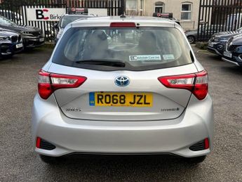 TOYOTA YARIS 1.5 VVT-h Icon Tech Hatchback 5dr Petrol Hybrid E-CVT Euro 6 (s/