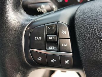 FORD TOURNEO CUSTOM 2.0 320 EcoBlue Zetec Minibus Double Cab 5dr Diesel Manual L2 Eu