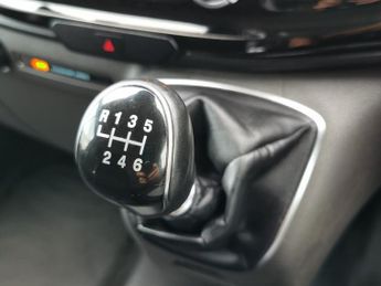 FORD TRANSIT CUSTOM 2.0 300 EcoBlue Limited Panel Van 5dr Diesel Manual L2 H1 Euro 6