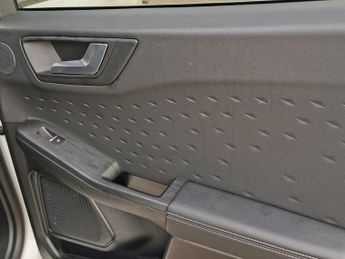 FORD KUGA 2.0 EcoBlue MHEV Vignale SUV 5dr Diesel Manual Euro 6 (s/s) (150