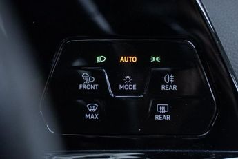 VOLKSWAGEN GOLF 2.0 TSI R Hatchback 5dr Petrol DSG 4Motion Euro 6 (s/s) (320 ps)