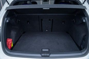 VOLKSWAGEN GOLF 2.0 TSI R Hatchback 5dr Petrol DSG 4Motion Euro 6 (s/s) (320 ps)