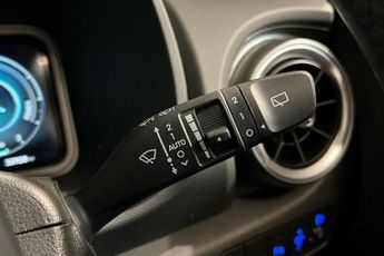 HYUNDAI KONA 64kWh Premium SUV 5dr Electric Auto (10.5kW Charger) (204 ps) Pa