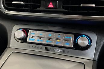 HYUNDAI KONA 64kWh Premium SUV 5dr Electric Auto (10.5kW Charger) (204 ps) Pa