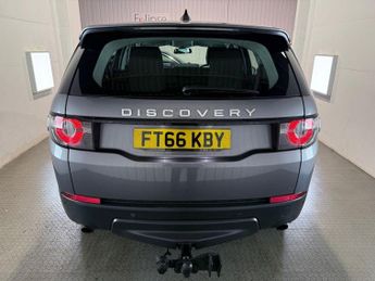 LAND ROVER DISCOVERY SPORT 2.0 TD4 SE Tech SUV 5dr Diesel Auto 4WD Euro 6 (s/s) (180 ps)