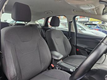 FORD FOCUS AUTOMATIC 1.6 Titanium Hatchback 5dr Petrol Powershift Euro 6 (1
