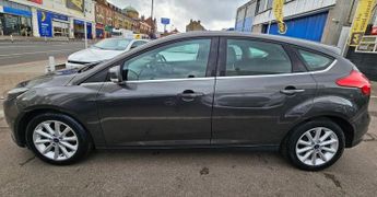 FORD FOCUS AUTOMATIC 1.6 Titanium Hatchback 5dr Petrol Powershift Euro 6 (1