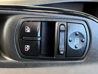 VAUXHALL CORSA 1.4i ecoFLEX Design Hatchback 5dr Petrol Easytronic Euro 6 (s/s)