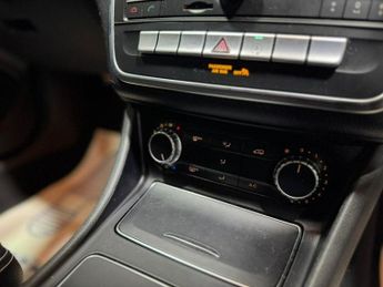 MERCEDES-BENZ GLA 1.6 GLA180 Urban Edition SUV 5dr Petrol 7G-DCT Euro 6 (s/s) (122