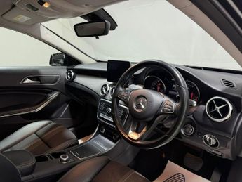 MERCEDES-BENZ GLA 1.6 GLA180 Urban Edition SUV 5dr Petrol 7G-DCT Euro 6 (s/s) (122