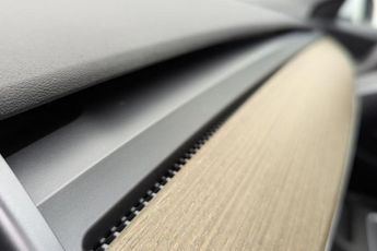 TESLA Model 3 Standard Range Plus Saloon 4dr Electric Auto RWD (241 bhp)