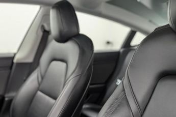 TESLA Model 3 Standard Range Plus Saloon 4dr Electric Auto RWD (241 bhp)