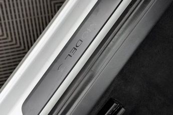 TESLA Model 3 Standard Range Plus Saloon 4dr Electric Auto RWD (241 bhp)