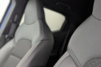 NISSAN JUKE 1.0 DIG-T N-Connecta SUV 5dr Petrol DCT Auto Euro 6 (s/s) (114 p