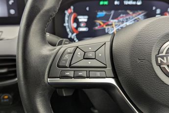 NISSAN JUKE 1.0 DIG-T N-Connecta SUV 5dr Petrol DCT Auto Euro 6 (s/s) (114 p