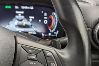 NISSAN JUKE 1.0 DIG-T N-Connecta SUV 5dr Petrol DCT Auto Euro 6 (s/s) (114 p