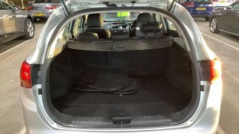 KIA CEED 1.6 CRDi 2 Sportswagon 5dr Diesel Auto Euro 5 (126 bhp)
