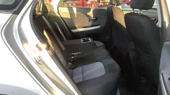 KIA CEED 1.6 CRDi 2 Sportswagon 5dr Diesel Auto Euro 5 (126 bhp)