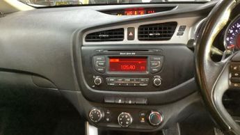 KIA CEED 1.6 CRDi 2 Sportswagon 5dr Diesel Auto Euro 5 (126 bhp)