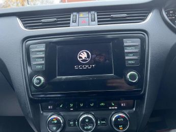 SKODA OCTAVIA 2.0 TDI Scout DSG 4WD Euro 6 (s/s) 5dr