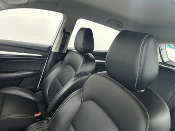 MG MG ZS 1.0 T-GDI Exclusive SUV 5dr Petrol Auto Euro 6 (111 ps) 2 FORMER