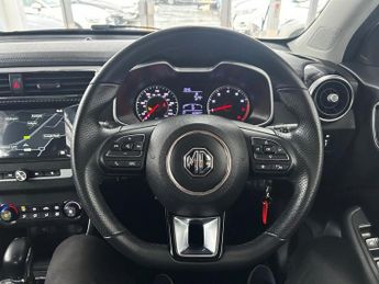 MG MG ZS 1.0 T-GDI Exclusive SUV 5dr Petrol Auto Euro 6 (111 ps) 2 FORMER