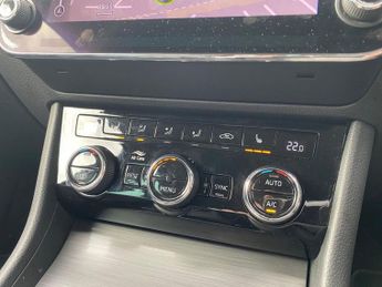 SKODA SUPERB 2.0 TDI SE L DSG AUTO ESTATE 150BHP EURO 6 ULEZ. BIG SPEC. 1 OWN