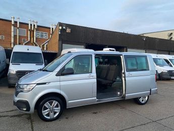 VOLKSWAGEN TRANSPORTER 2.0 TDI T32 LWB HIGHLINE 150BHP KOMBI DOUBLE CAB DSG AUTO FWD. A