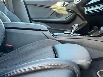 BMW 2 SERIES GRAN COUPE 1.5 218i Sport (LCP) Saloon 4dr Petrol DCT Euro 6 (s/s) (136 ps)